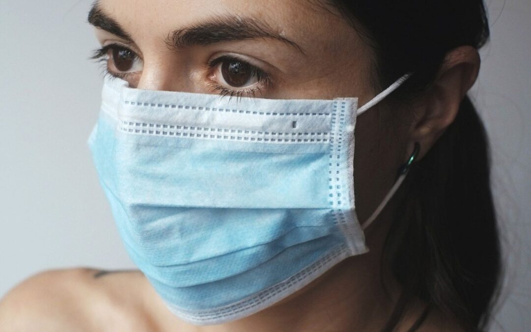Le mascherine rendono più difficile respirare?